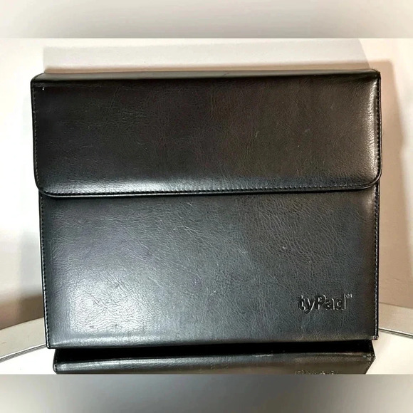 Gently Used TyPad Bluetooth Keyboard and Cover for Ipad. - Picture 3 of 3